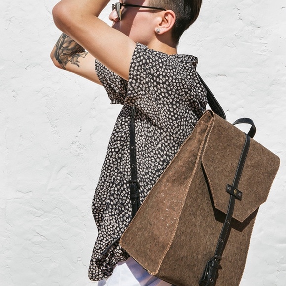 VINCE DURDEN Brown Cork Commuter Backpack Hand-Made Eco-Friendly Sustainable - Picture 3 of 13